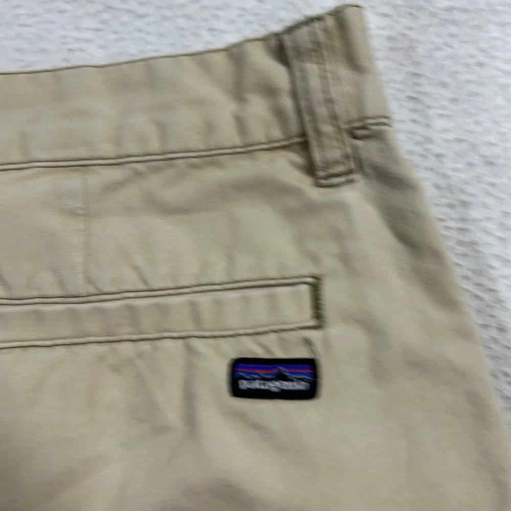 Patagonia Chino Shorts Mens 34 Khaki Organic Cotton Twill Outdoor Casual 8in